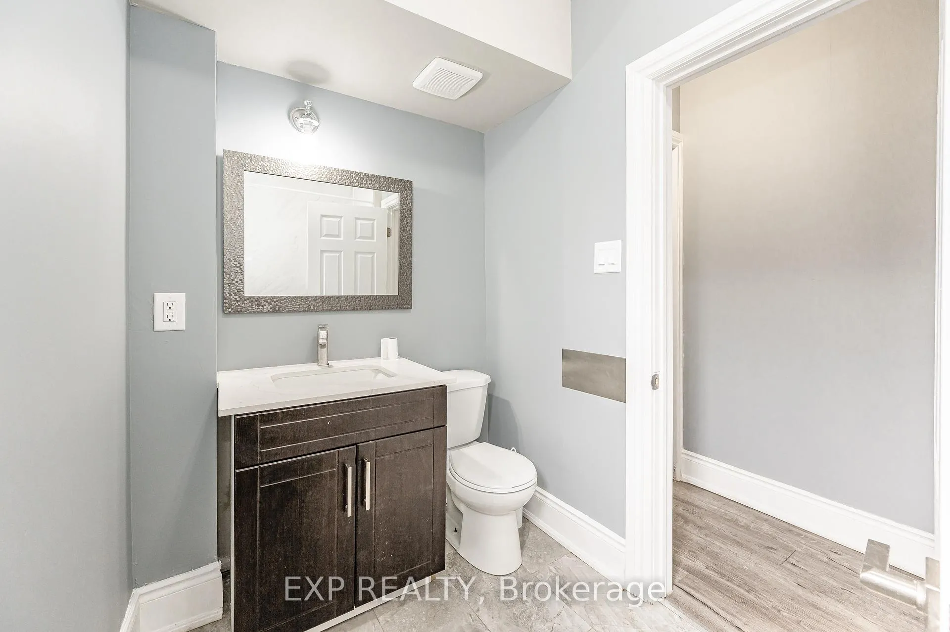 Photo 17 of 140 Gage Avenue N, Hamilton, Crown Point — HOMEH
