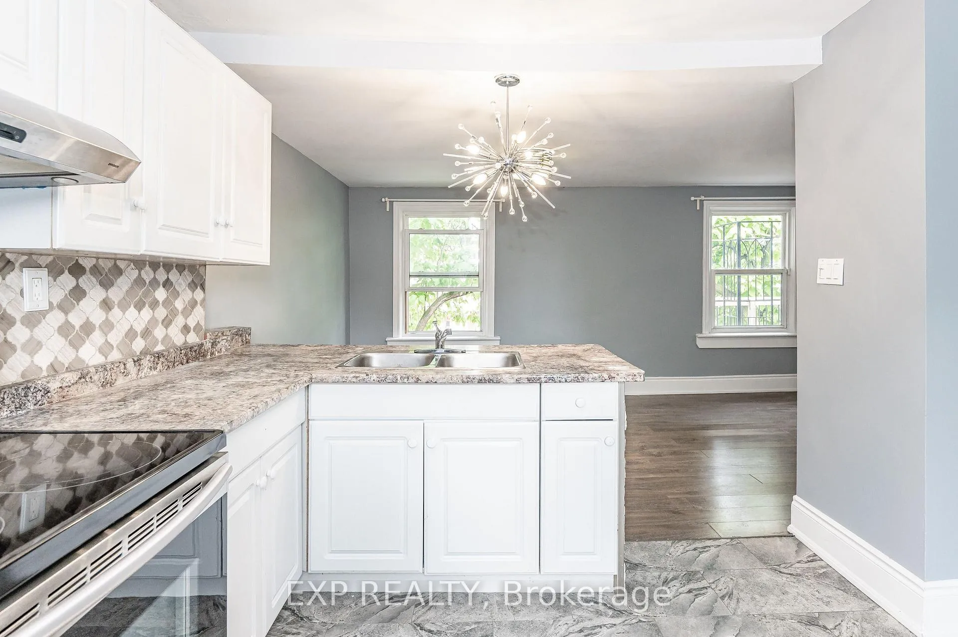 Photo 22 of 140 Gage Avenue N, Hamilton, Crown Point — HOMEH