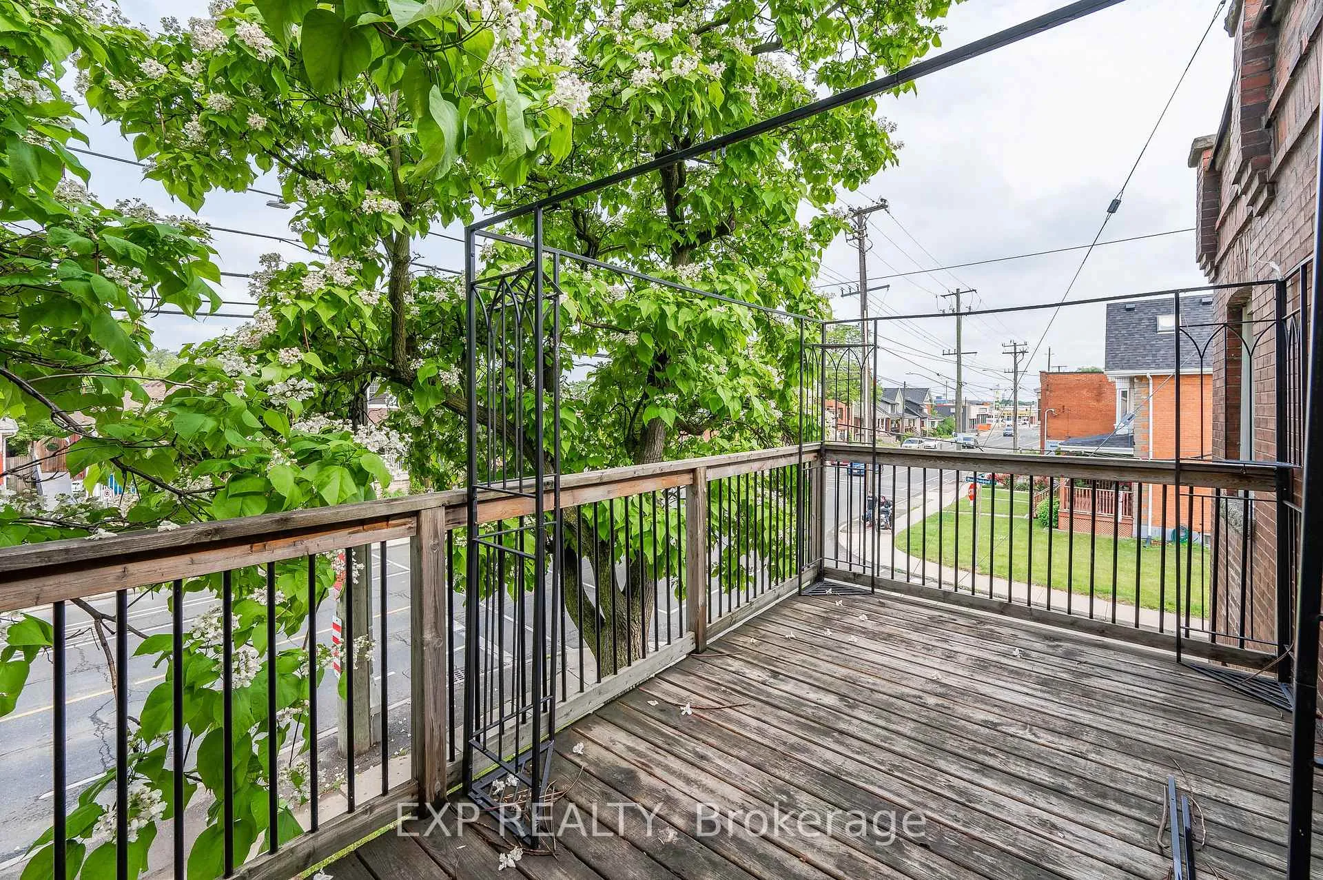 Photo 34 of 140 Gage Avenue N, Hamilton, Crown Point — HOMEH