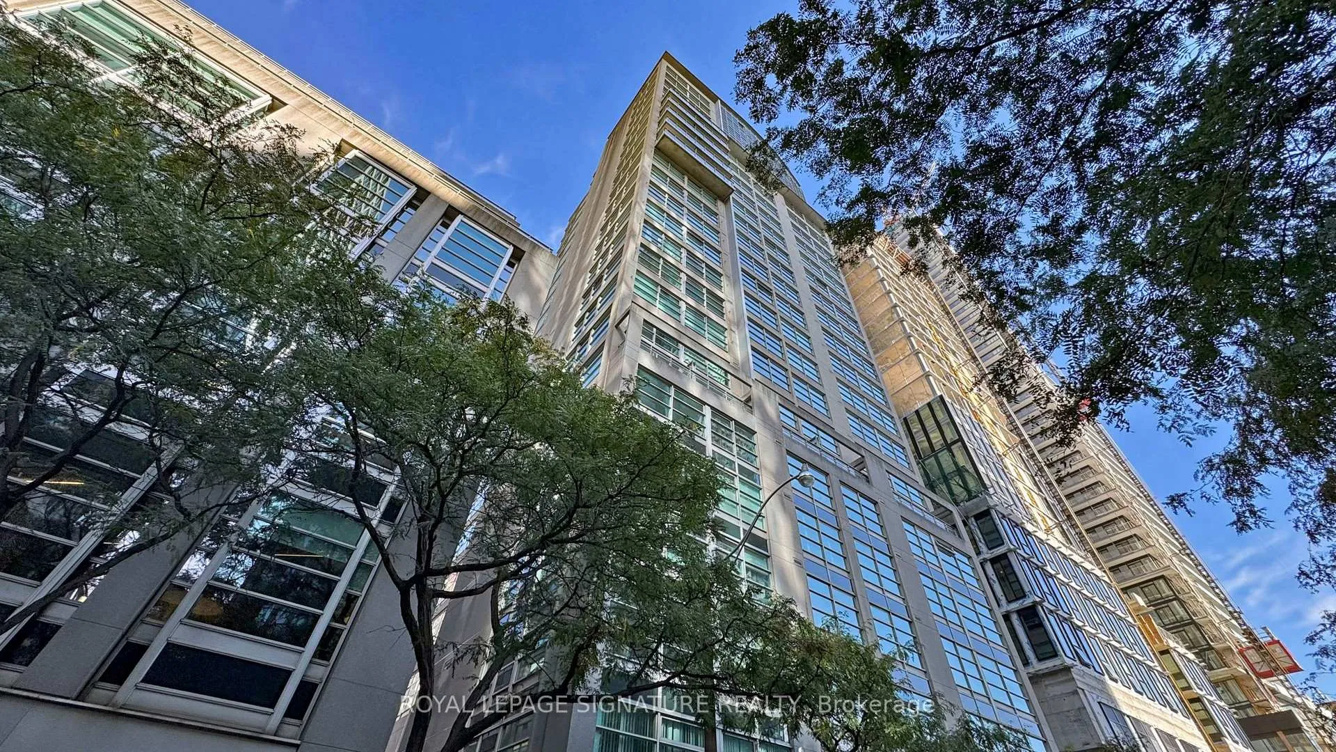 Front of Unit 1704, 50 Lombard Street