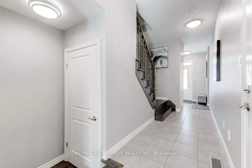 Photo 4 of Unit 12, 98 Shoreview Place, Hamilton, Stoney Creek — HOMEH