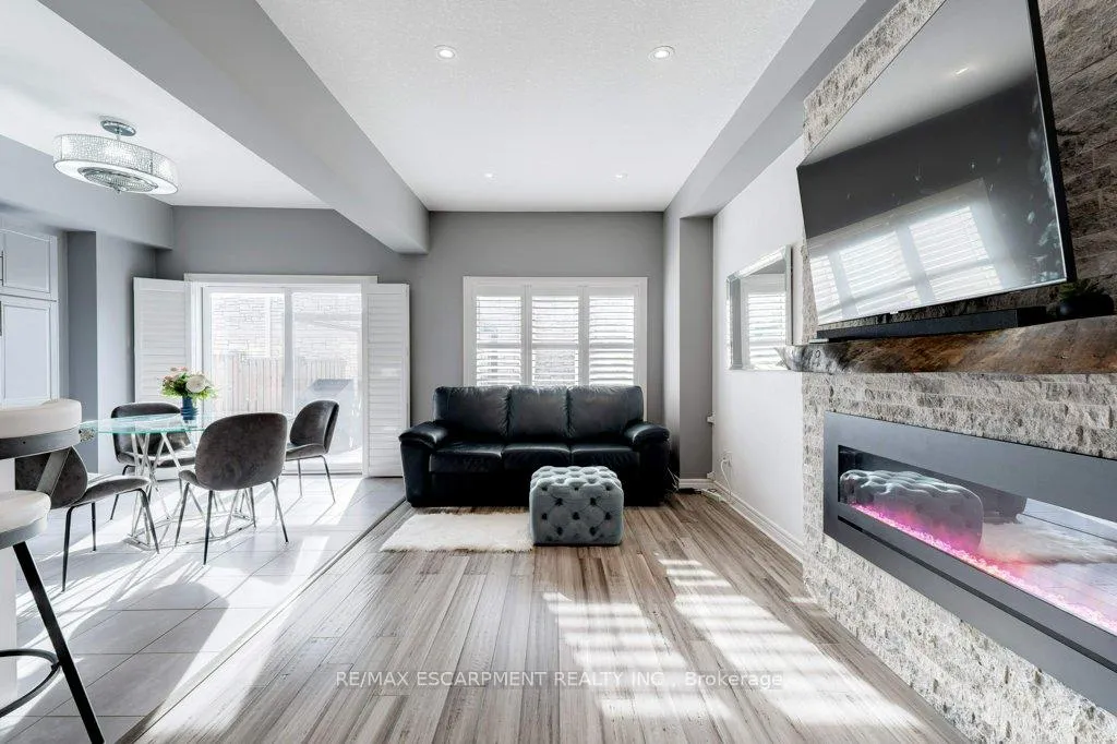 Photo 5 of Unit 12, 98 Shoreview Place, Hamilton, Stoney Creek — HOMEH