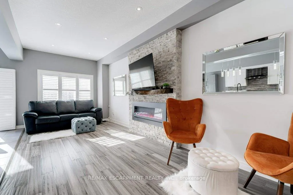 Photo 6 of Unit 12, 98 Shoreview Place, Hamilton, Stoney Creek — HOMEH