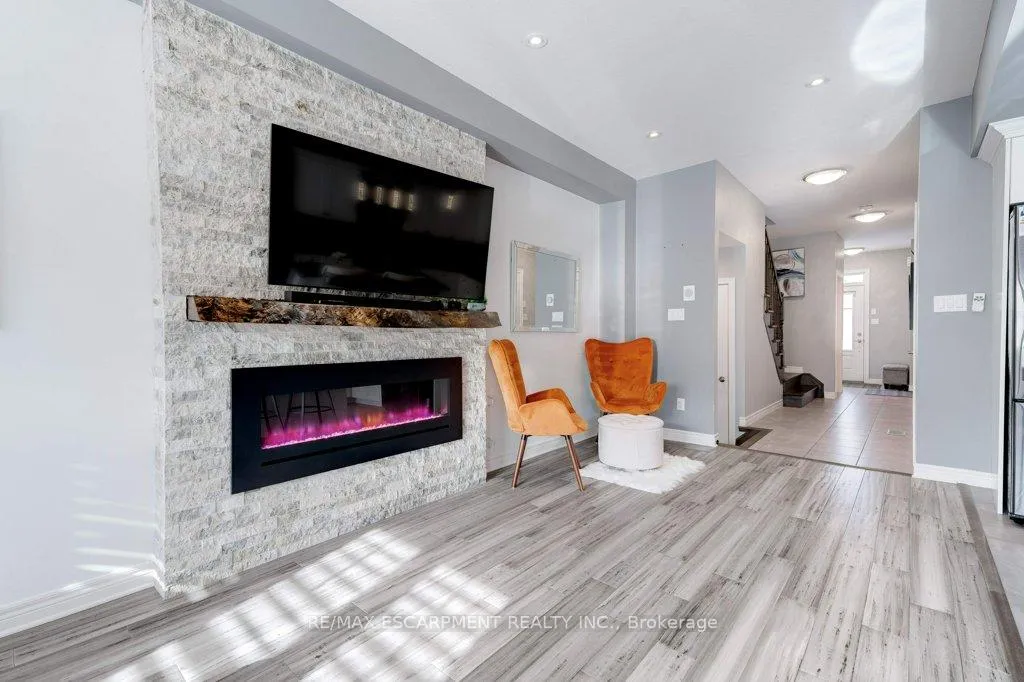 Photo 9 of Unit 12, 98 Shoreview Place, Hamilton, Stoney Creek — HOMEH