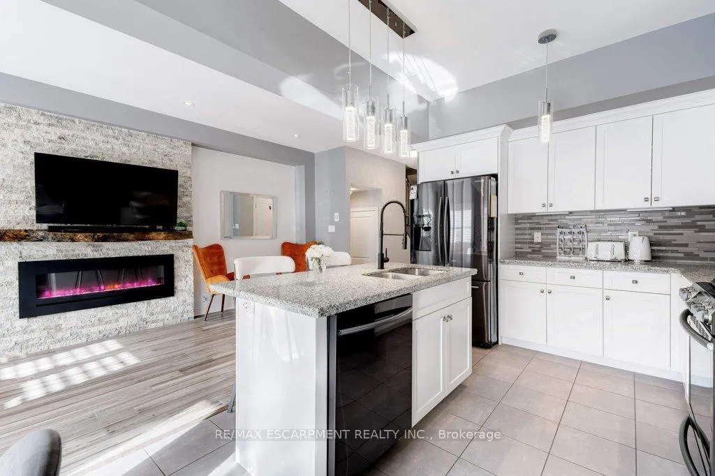 Photo 13 of Unit 12, 98 Shoreview Place, Hamilton, Stoney Creek — HOMEH