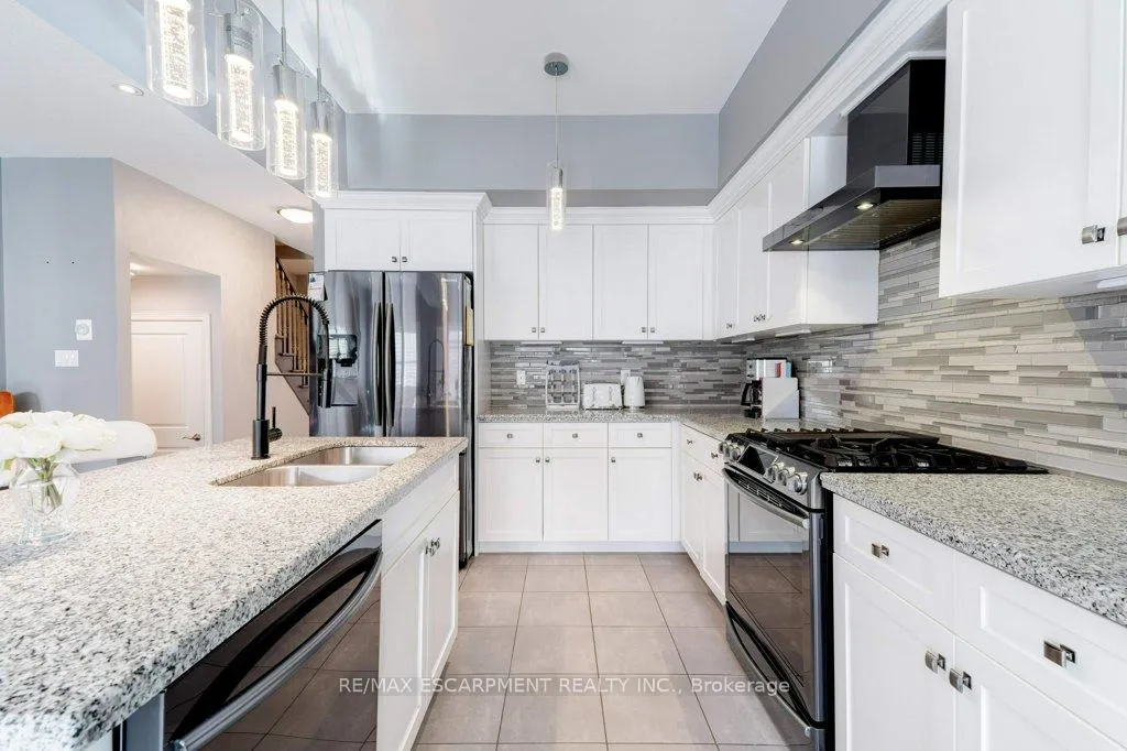 Photo 16 of Unit 12, 98 Shoreview Place, Hamilton, Stoney Creek — HOMEH