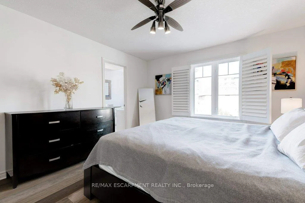 Photo 23 of Unit 12, 98 Shoreview Place, Hamilton, Stoney Creek — HOMEH