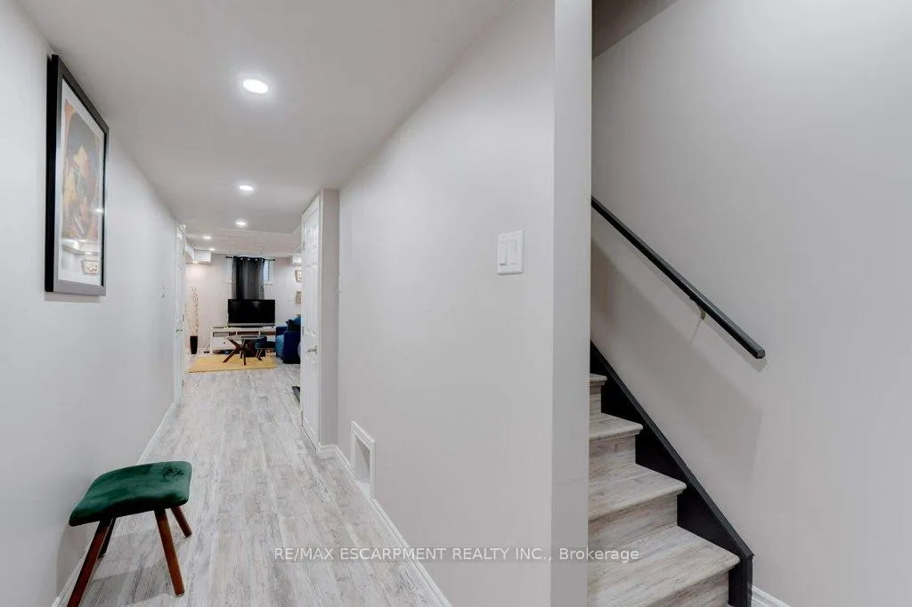 Photo 37 of Unit 12, 98 Shoreview Place, Hamilton, Stoney Creek — HOMEH