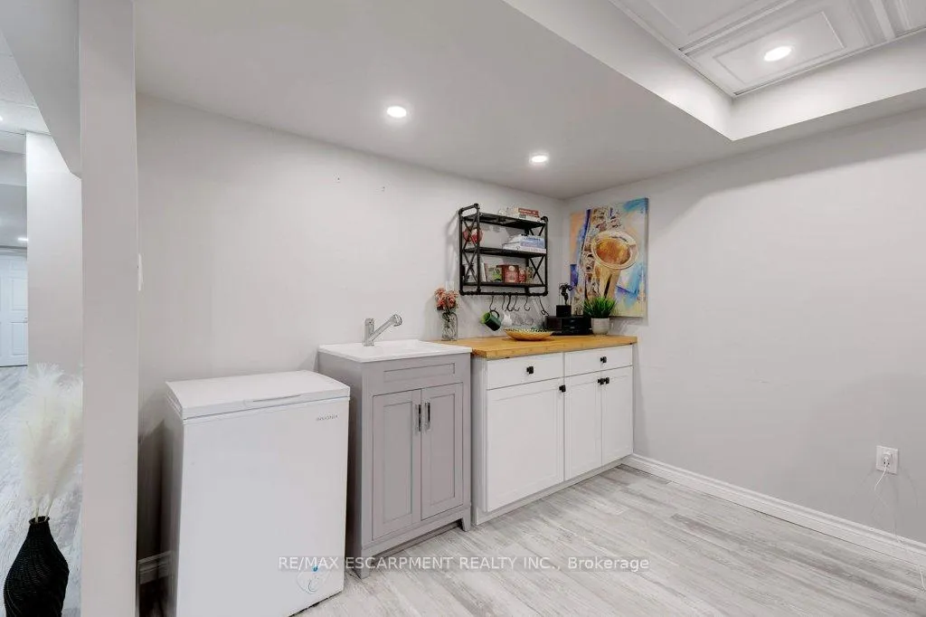 Photo 40 of Unit 12, 98 Shoreview Place, Hamilton, Stoney Creek — HOMEH