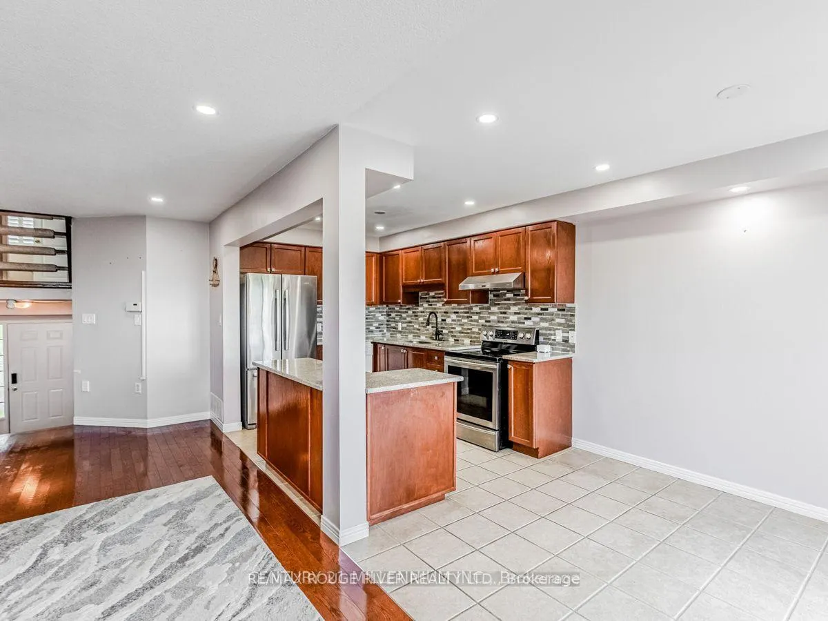 Photo 9 of 10 Fairhaven Drive, Hamilton, Stoney Creek — HOMEH