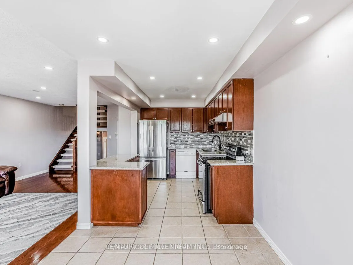 Photo 10 of 10 Fairhaven Drive, Hamilton, Stoney Creek — HOMEH