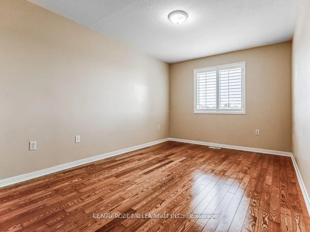 Photo 12 of 10 Fairhaven Drive, Hamilton, Stoney Creek — HOMEH