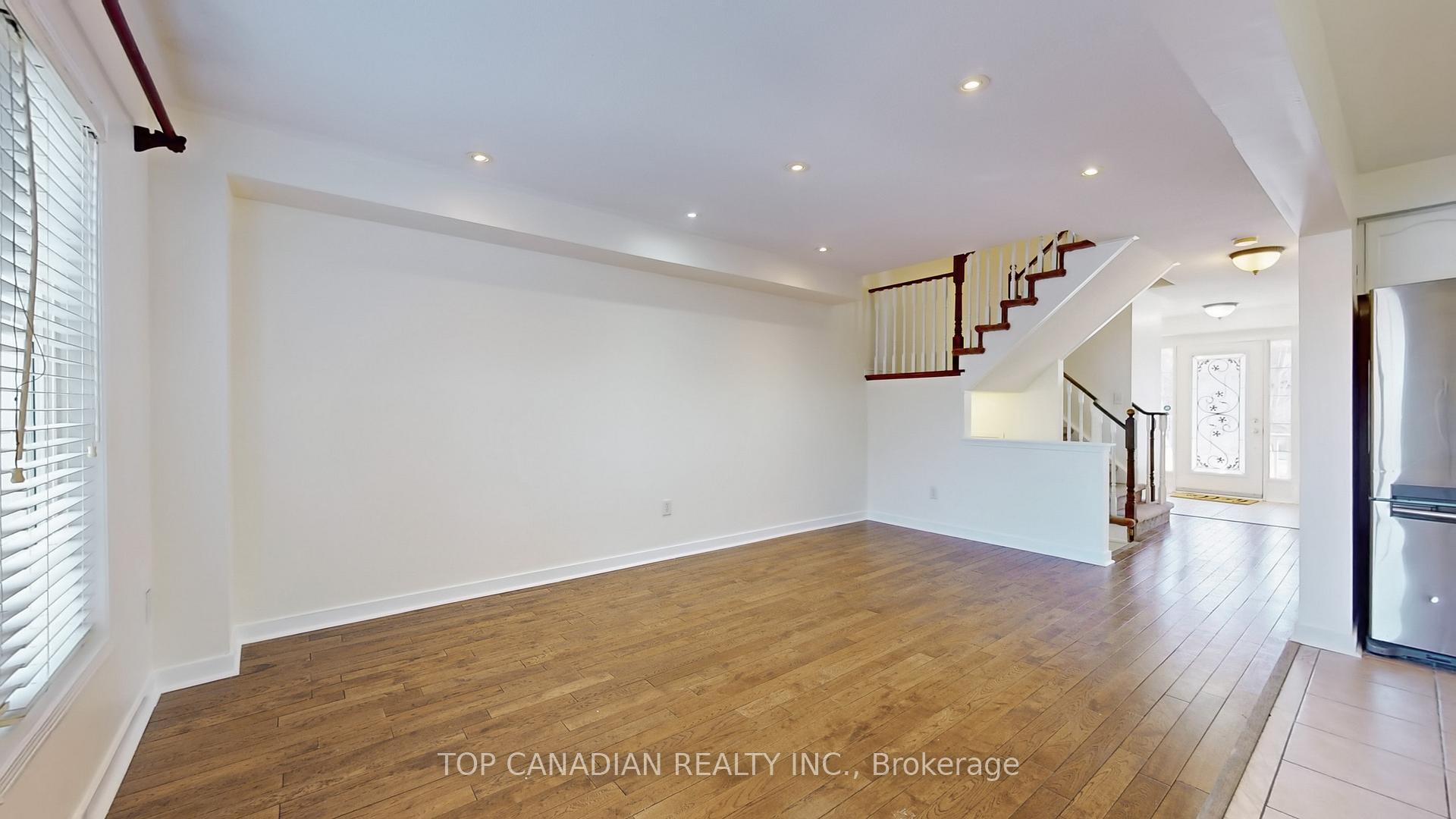 Photo 10 of 6 Hinchcliff Gate, Ajax, Northeast Ajax — HOMEH
