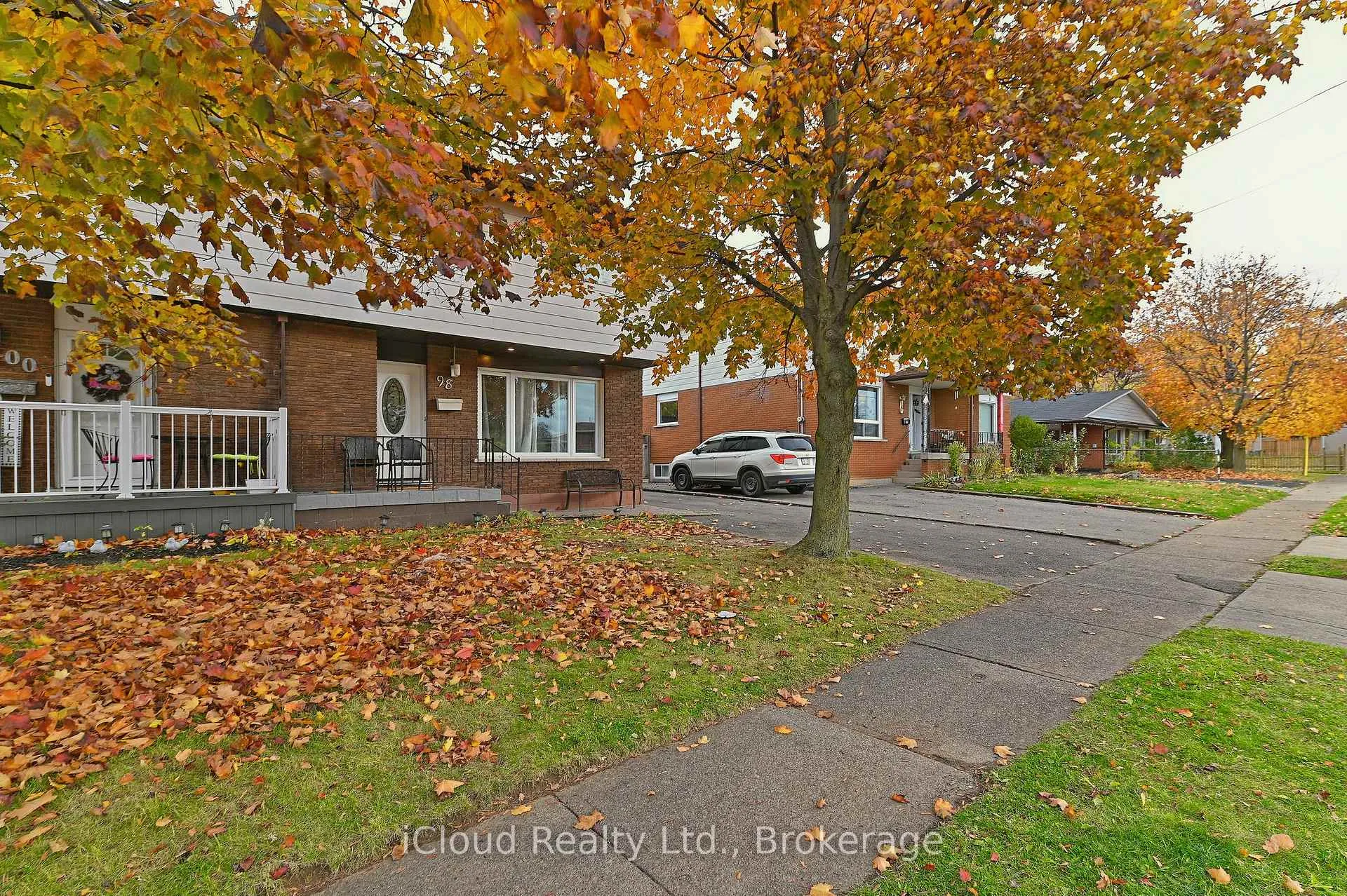 Photo 2 of 98 Riverdale Drive, Hamilton, Riverdale — HOMEH