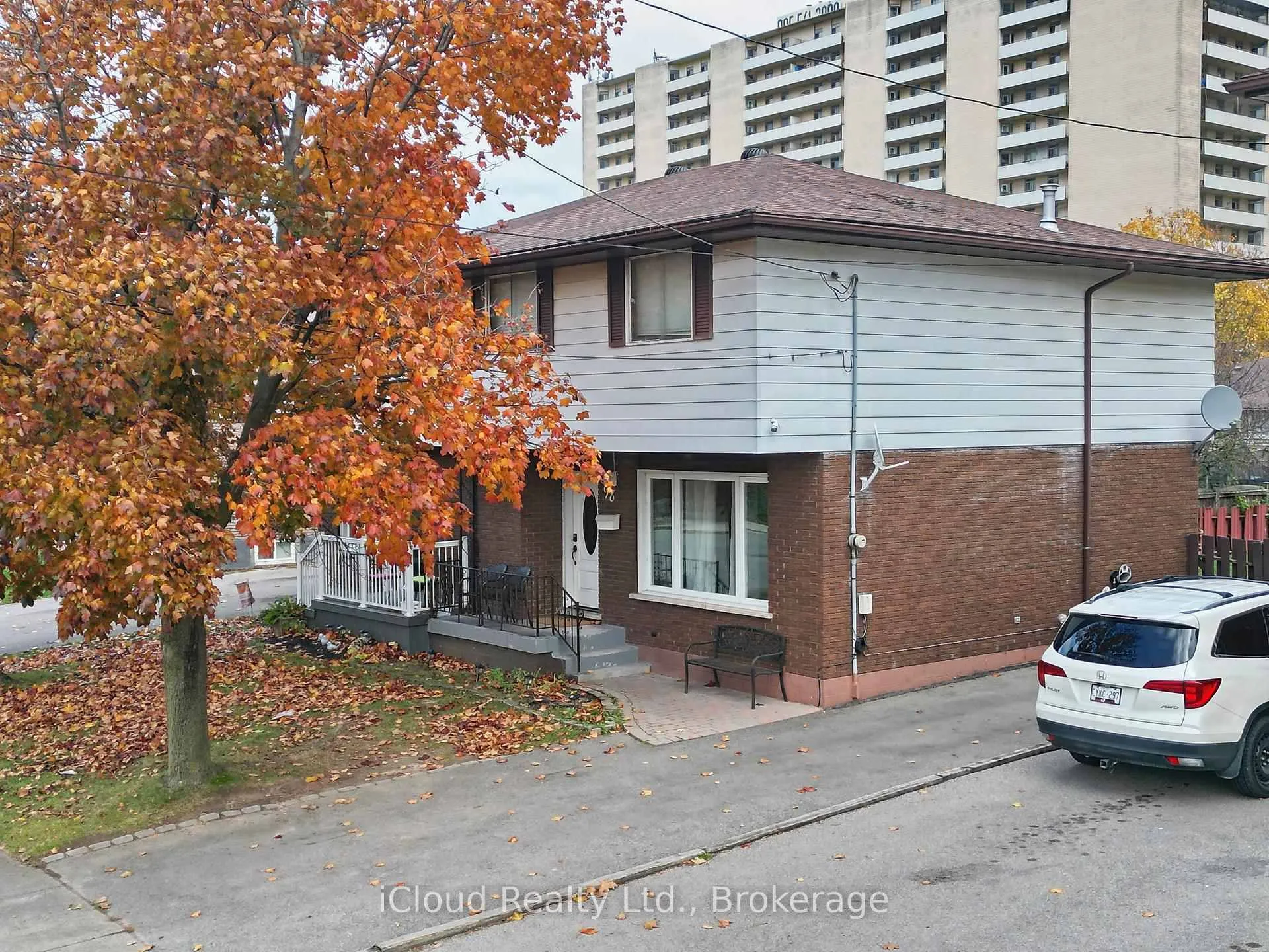 Photo 4 of 98 Riverdale Drive, Hamilton, Riverdale — HOMEH