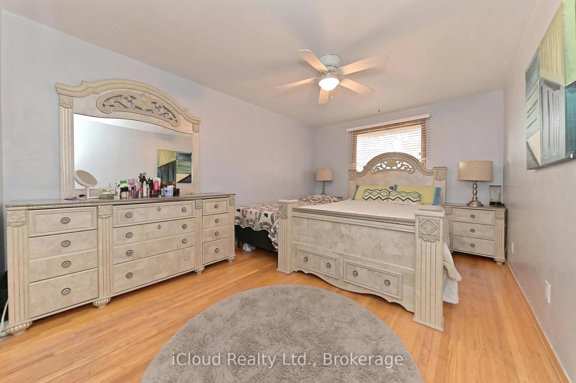 Photo 15 of 98 Riverdale Drive, Hamilton, Riverdale — HOMEH