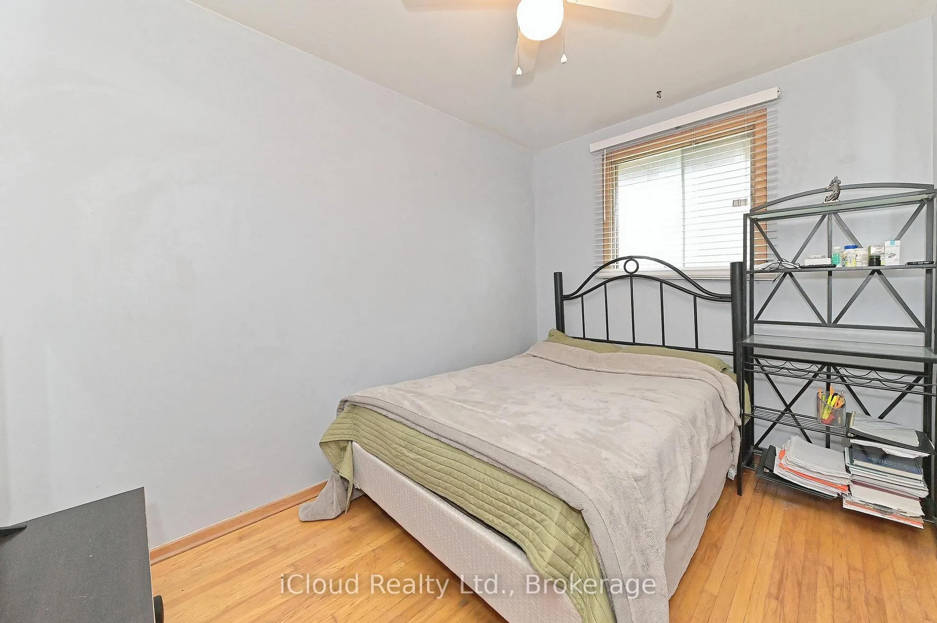 Photo 17 of 98 Riverdale Drive, Hamilton, Riverdale — HOMEH