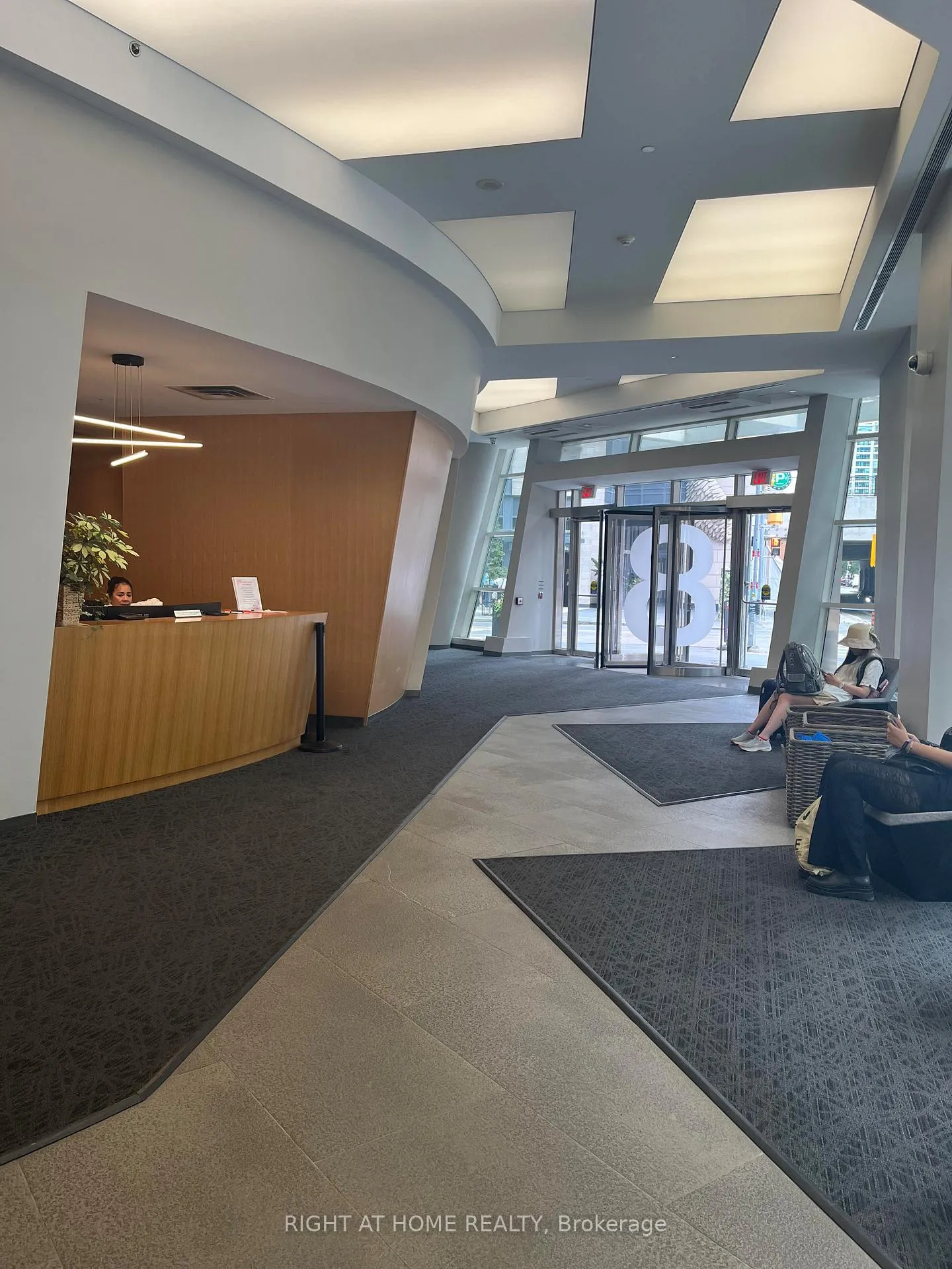 Photo 2 of Unit 4106, 8 The Esplanade, Toronto, Waterfront Communities — HOMEH