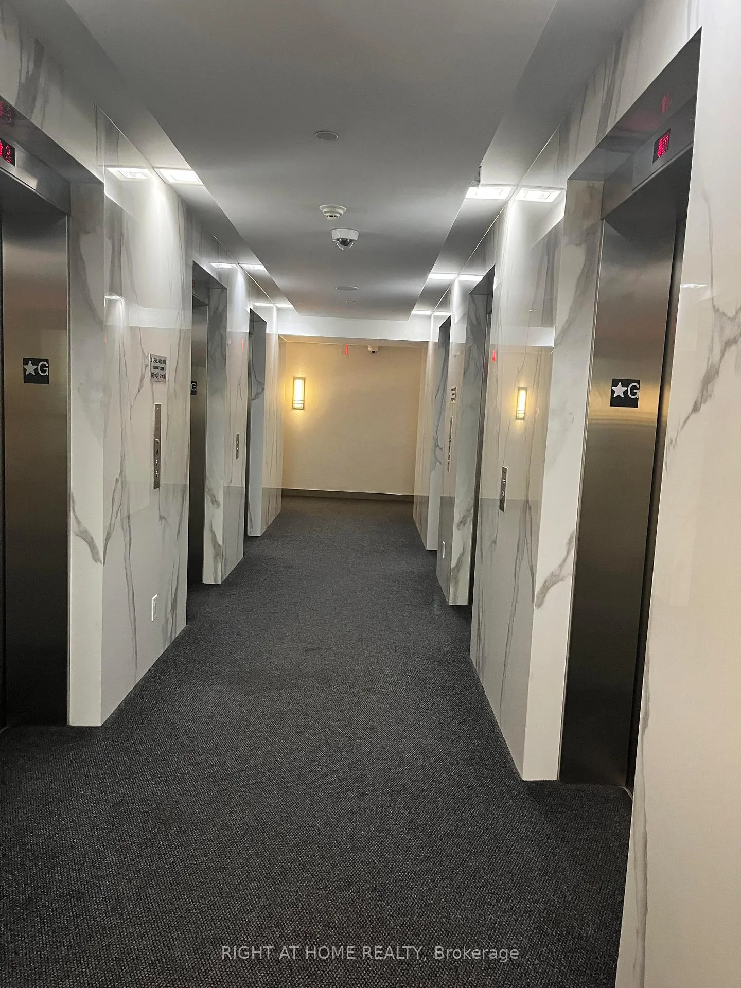 Photo 3 of Unit 4106, 8 The Esplanade, Toronto, Waterfront Communities — HOMEH