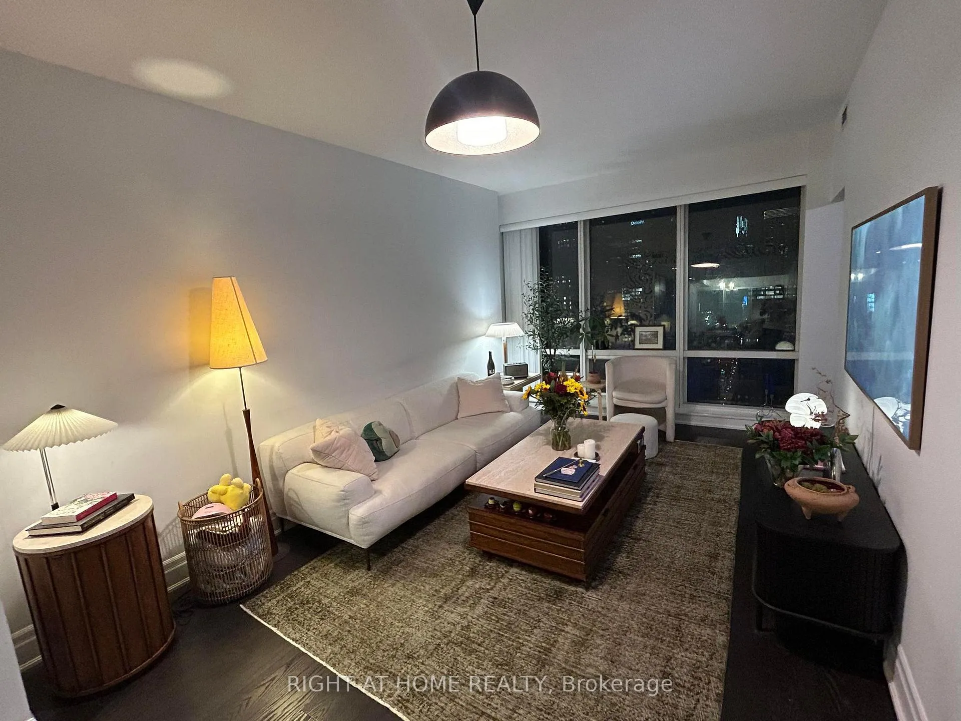 Photo 6 of Unit 4106, 8 The Esplanade, Toronto, Waterfront Communities — HOMEH