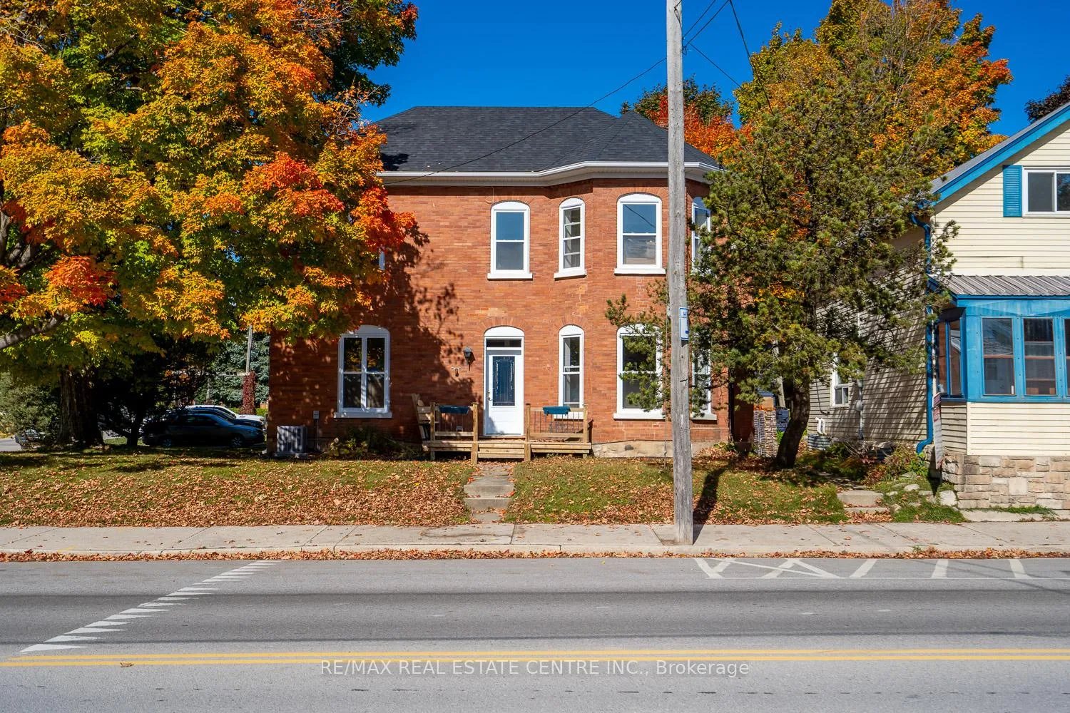Front of 154 Main Street W