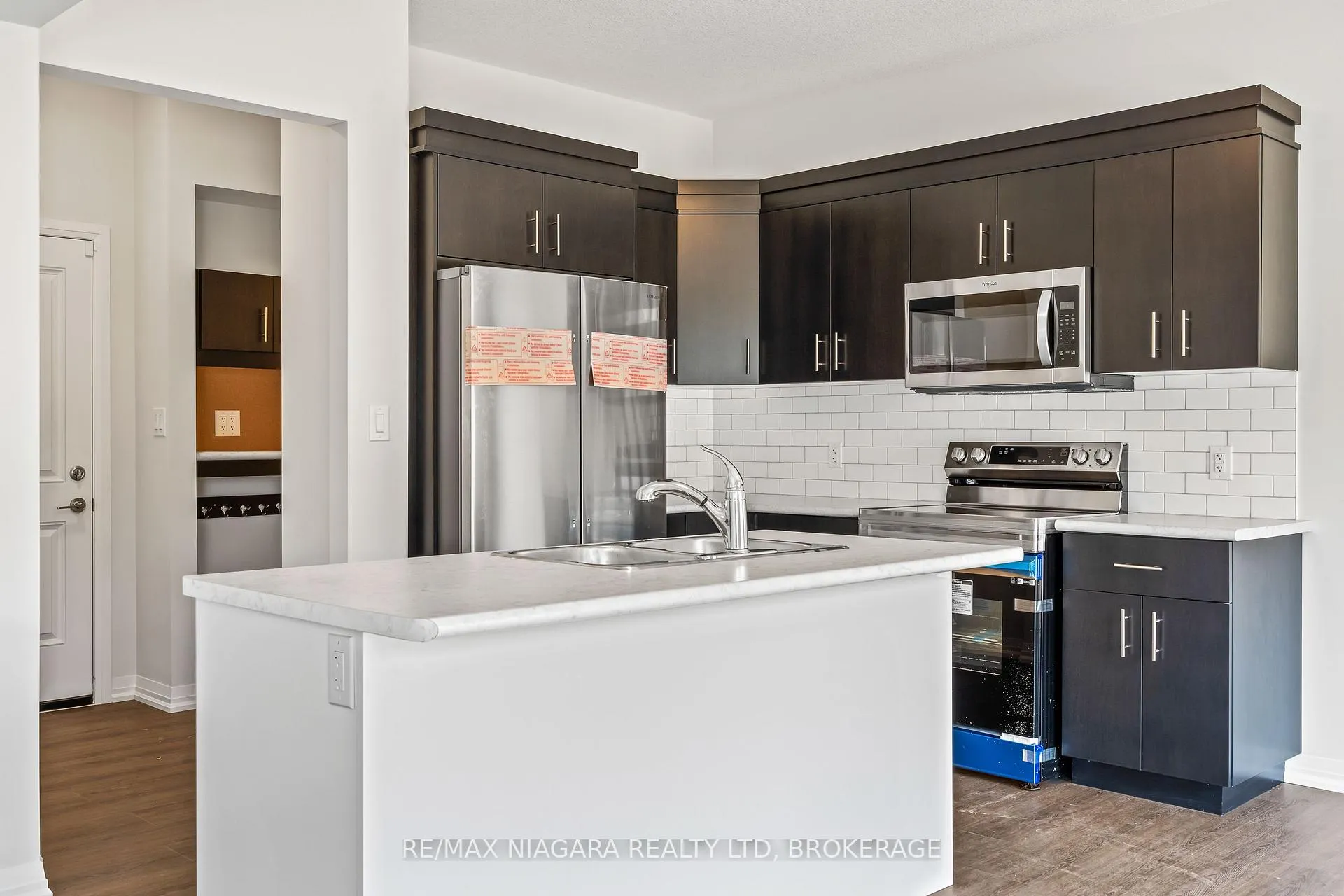 Photo 9 of Unit MAIN, 142 Bur Oak Drive, Thorold, Confederation Heights — HOMEH