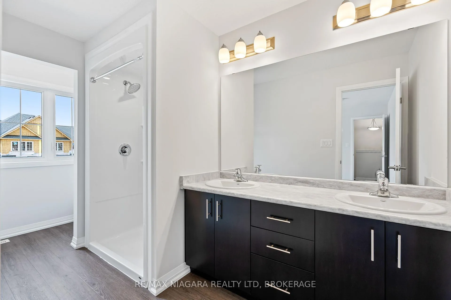 Photo 14 of Unit MAIN, 142 Bur Oak Drive, Thorold, Confederation Heights — HOMEH