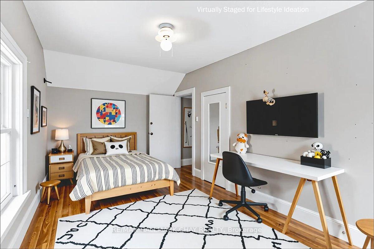 Photo 19 of 14 Grove Street E, Barrie, Wellington — HOMEH