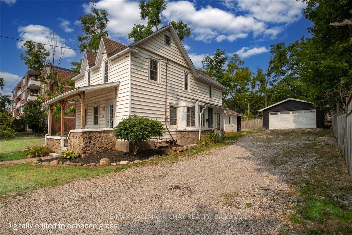 Photo 41 of 14 Grove Street E, Barrie, Wellington — HOMEH