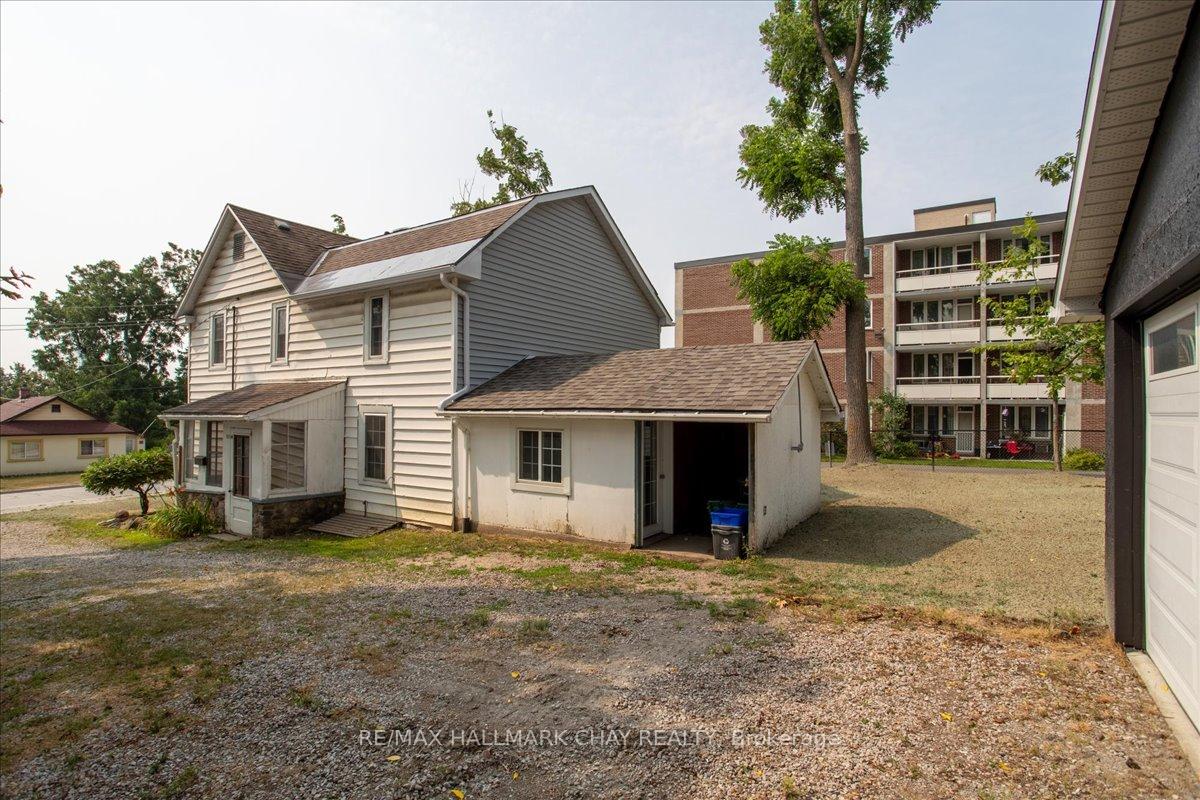 Photo 44 of 14 Grove Street E, Barrie, Wellington — HOMEH