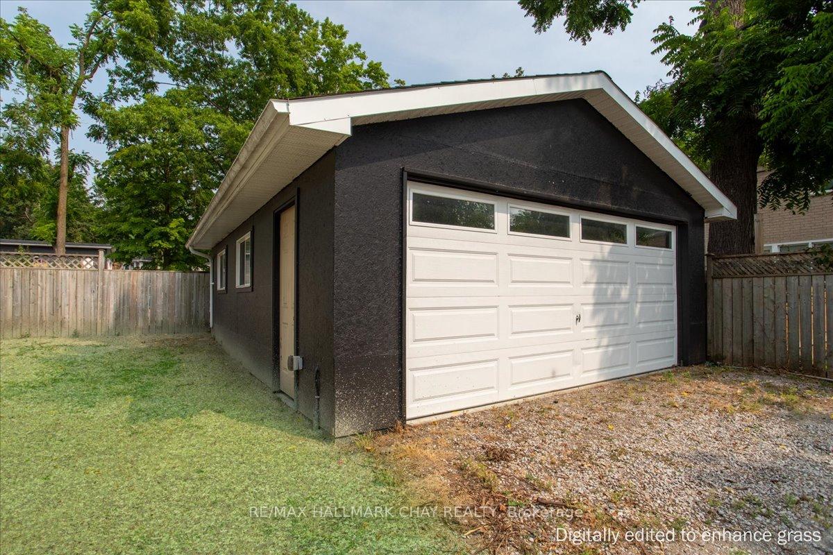 Photo 45 of 14 Grove Street E, Barrie, Wellington — HOMEH