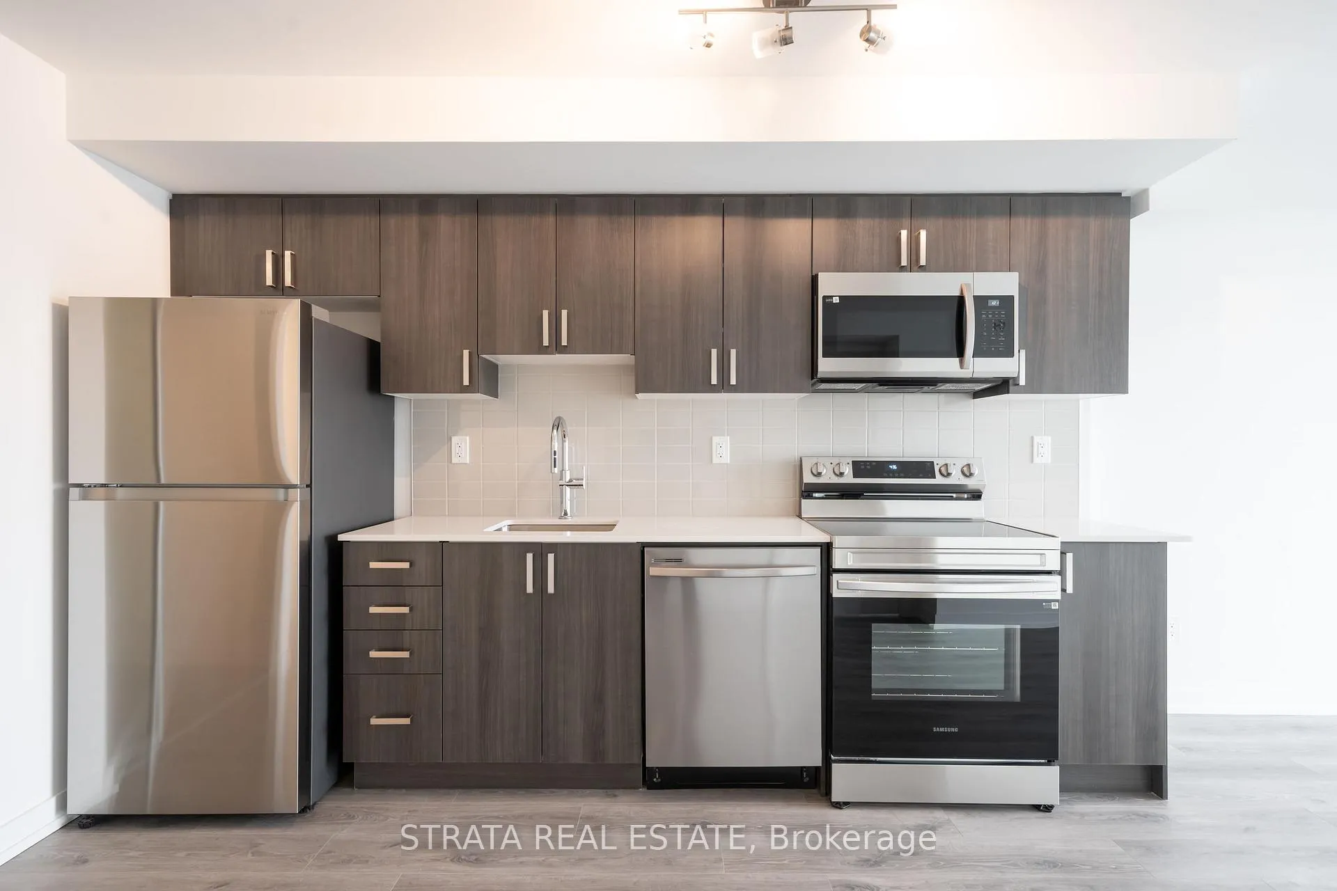 Photo 7 of Unit 502, 1435 Celebration Drive, Pickering, Bay Ridges — HOMEH