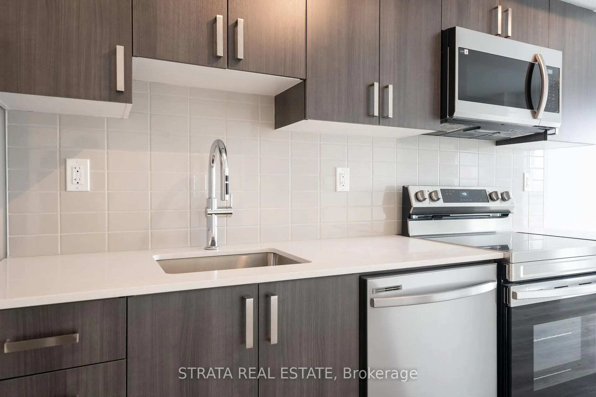 Photo 8 of Unit 502, 1435 Celebration Drive, Pickering, Bay Ridges — HOMEH