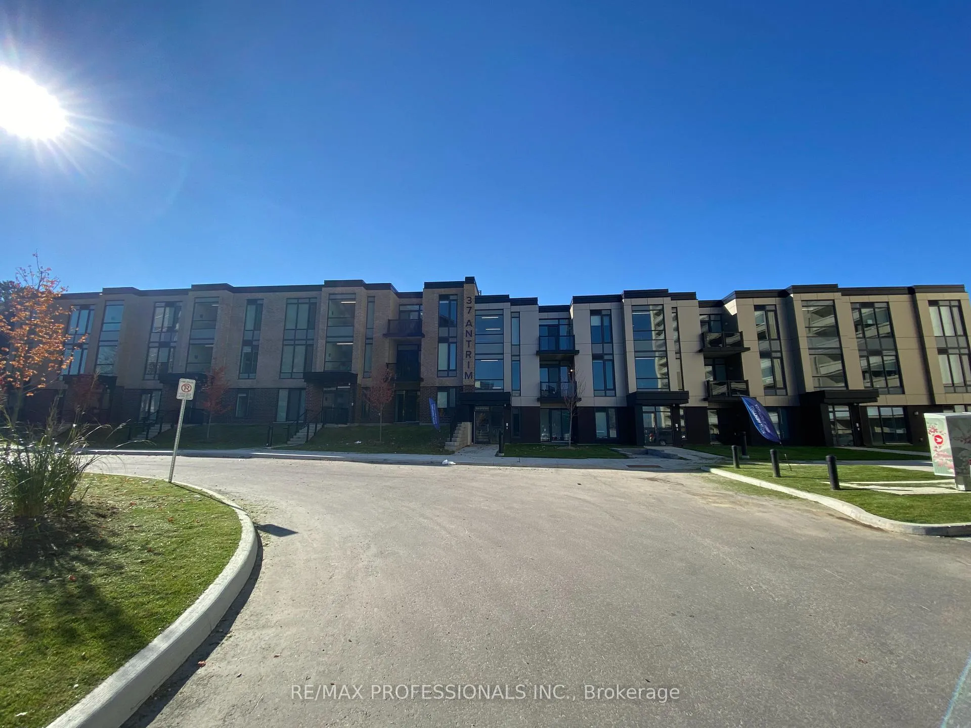 Front of Unit 103, 37 Antrim Crescent