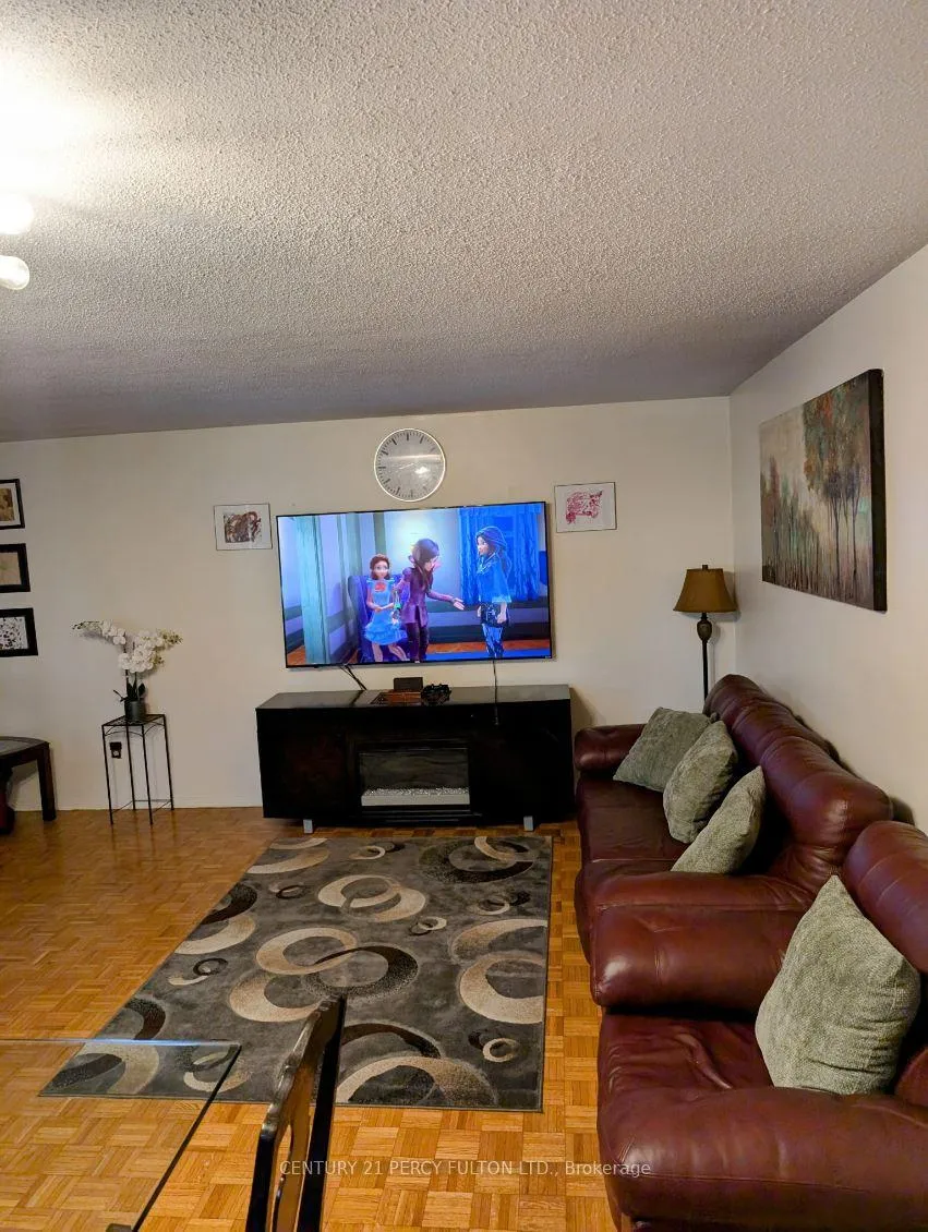 Photo 5 of Unit 209, 180 Markham Road, Scarborough, Scarborough Village — HOMEH
