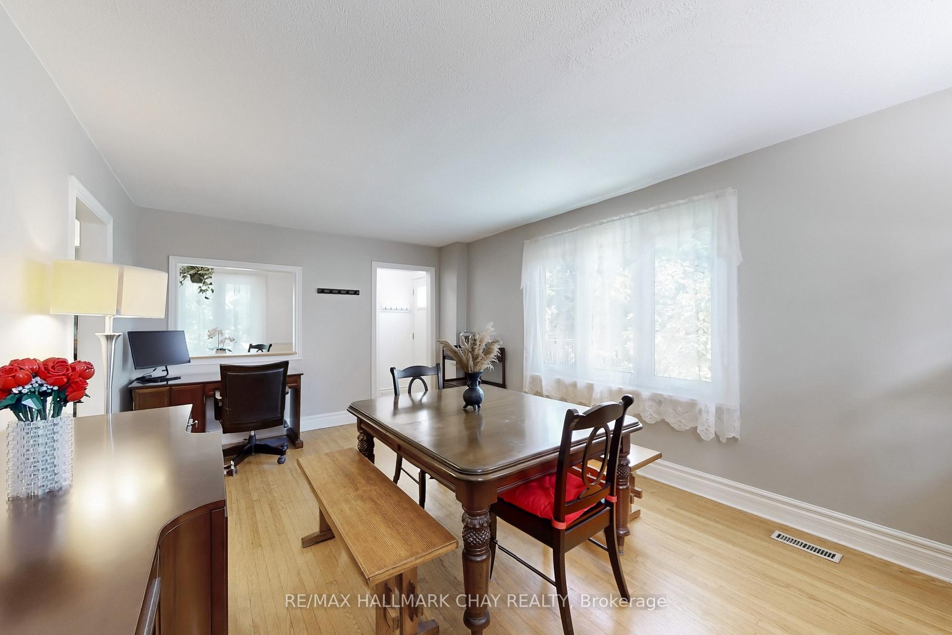 Photo 9 of 40 Wellington Street E, Barrie, Wellington — HOMEH