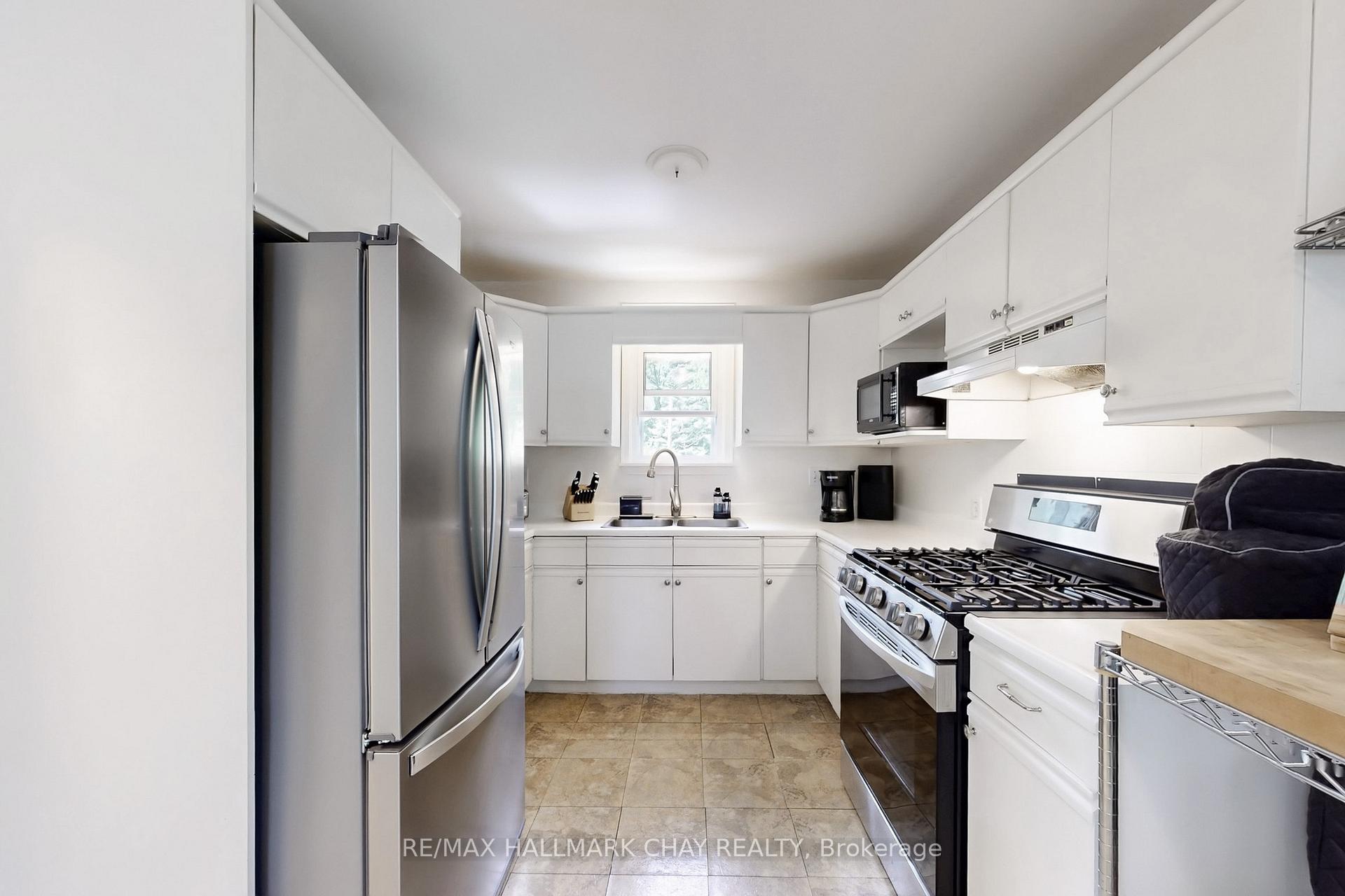 Photo 11 of 40 Wellington Street E, Barrie, Wellington — HOMEH