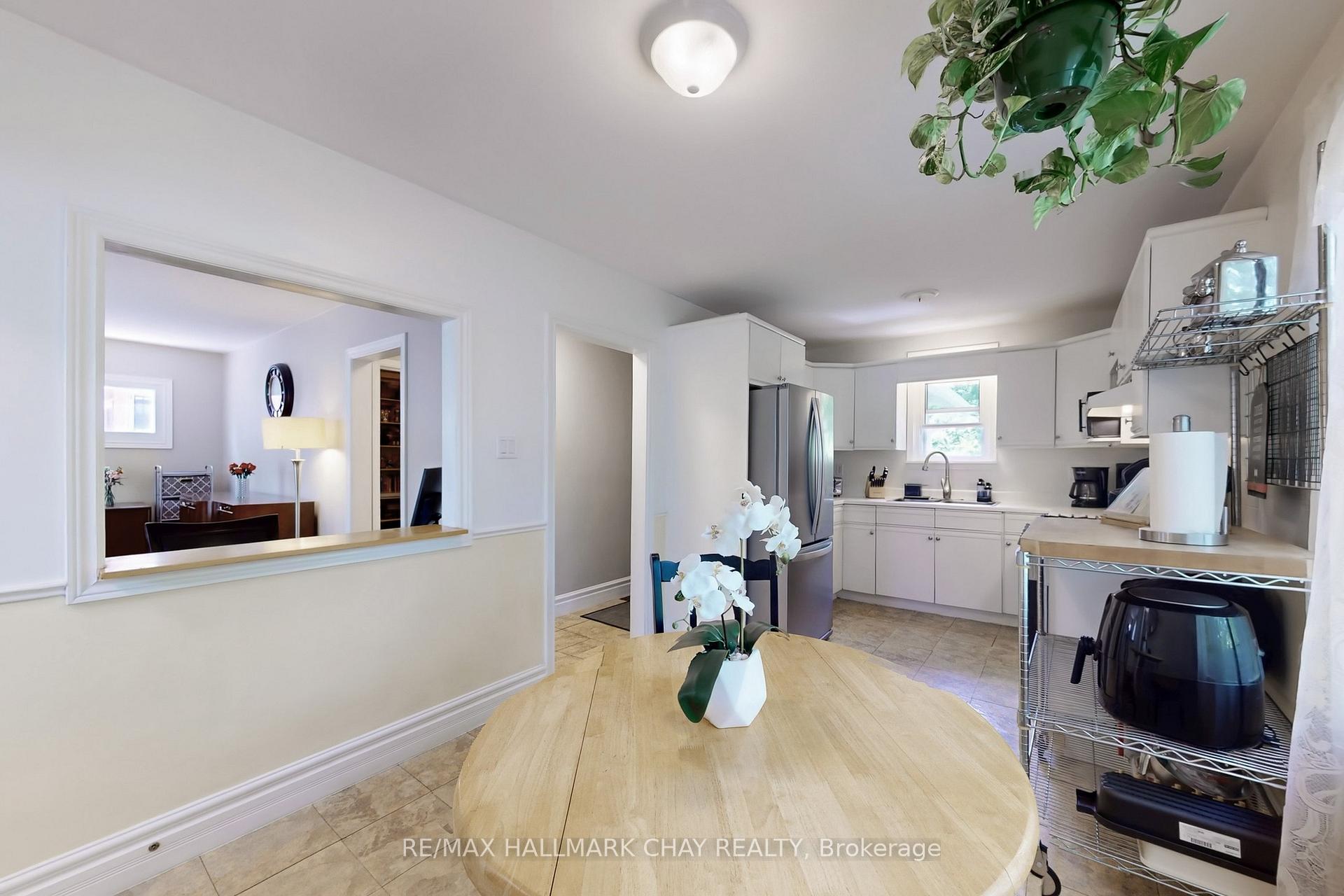 Photo 15 of 40 Wellington Street E, Barrie, Wellington — HOMEH