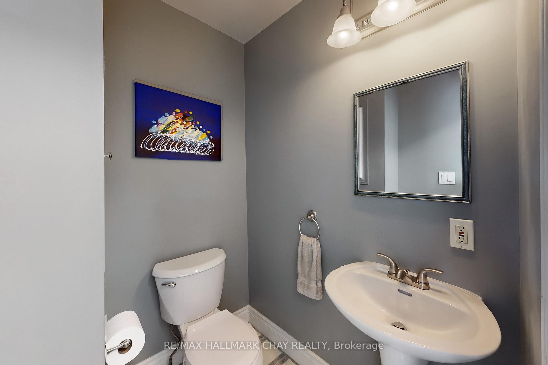 Photo 18 of 40 Wellington Street E, Barrie, Wellington — HOMEH