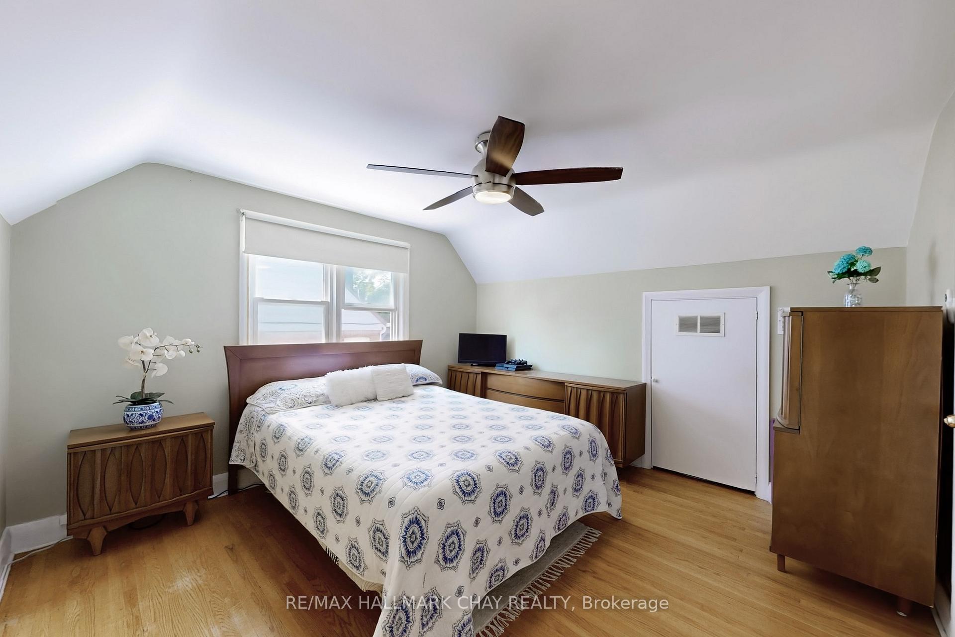 Photo 23 of 40 Wellington Street E, Barrie, Wellington — HOMEH