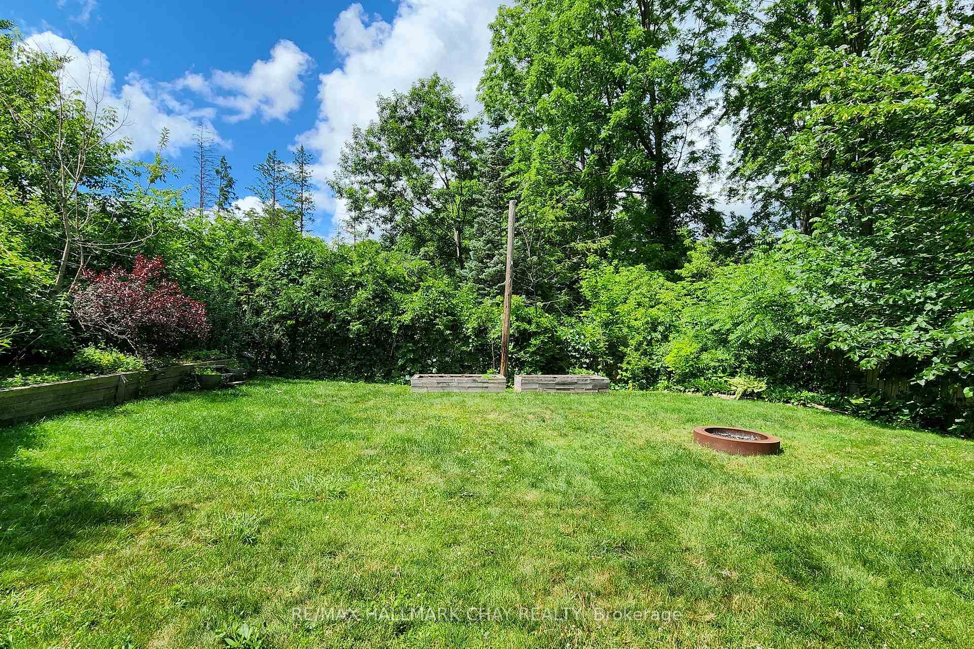 Photo 37 of 40 Wellington Street E, Barrie, Wellington — HOMEH