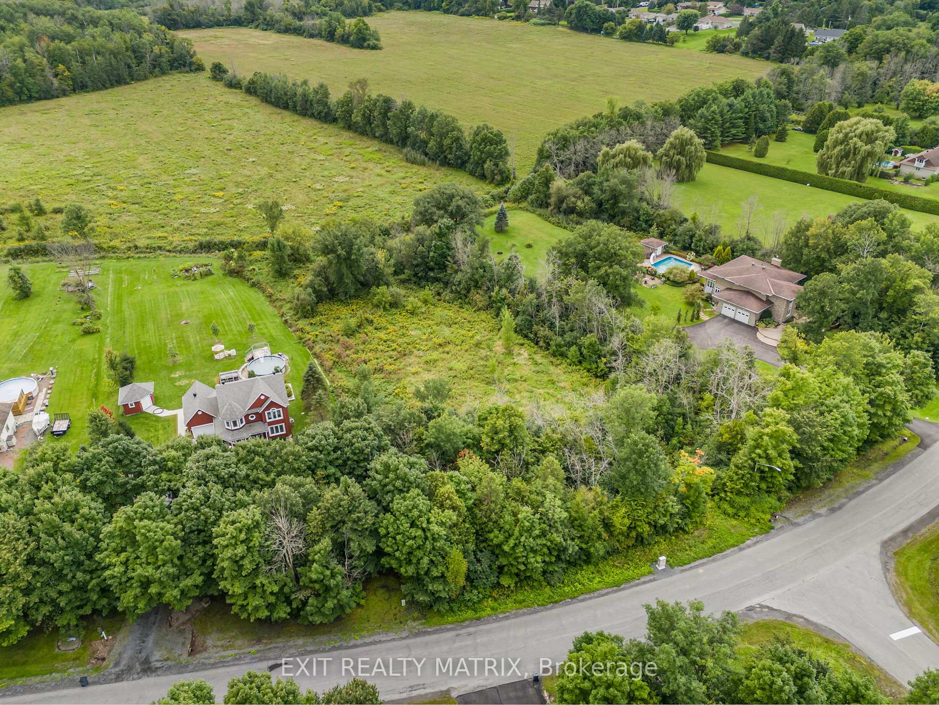 Photo 10 of 397 Lecours Street, Champlain, Champlain Twp — HOMEH