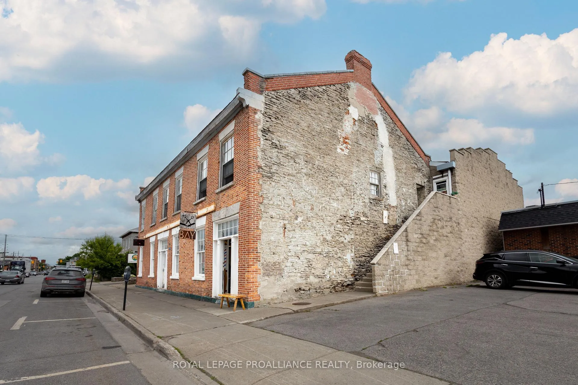 Photo 2 of Unit 4, 145 Pinnacle Street, Belleville, Thurlow Ward — HOMEH