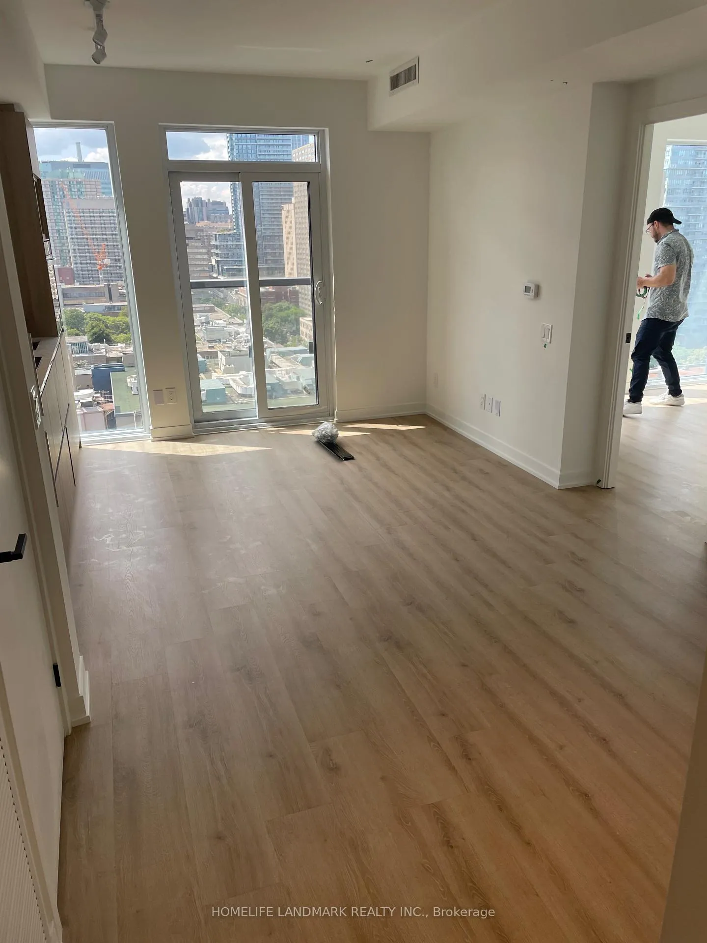 Photo 7 of Unit 2005, 319 Jarvis Street, Toronto, Church-Yonge Corridor — HOMEH