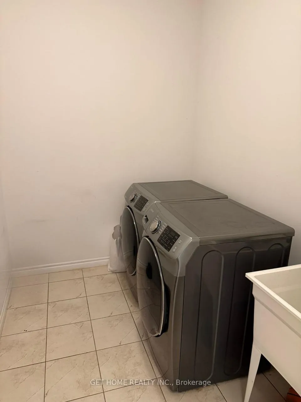Photo 6 of Unit 165, 30 Times Square Boulevard, Hamilton, Stoney Creek — HOMEH