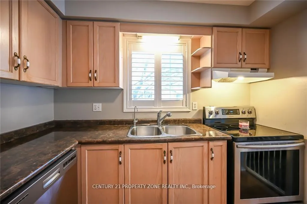 Photo 3 of 40 Frances Avenue, Hamilton, Stoney Creek — HOMEH
