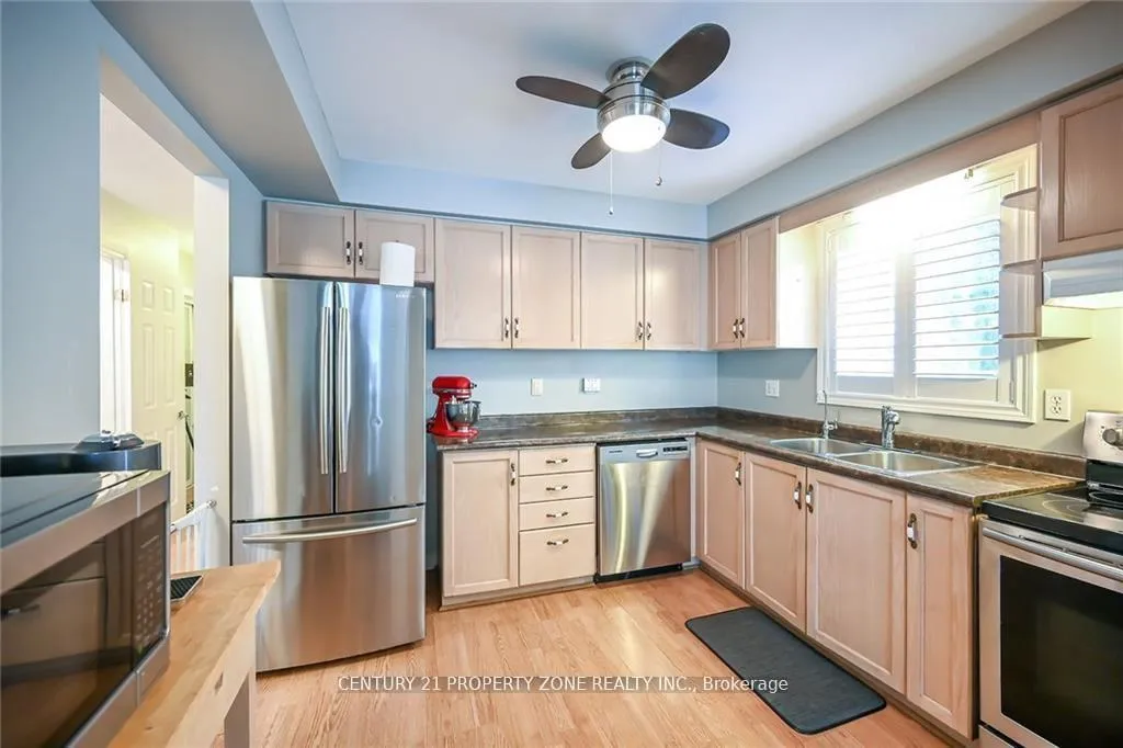 Photo 8 of 40 Frances Avenue, Hamilton, Stoney Creek — HOMEH