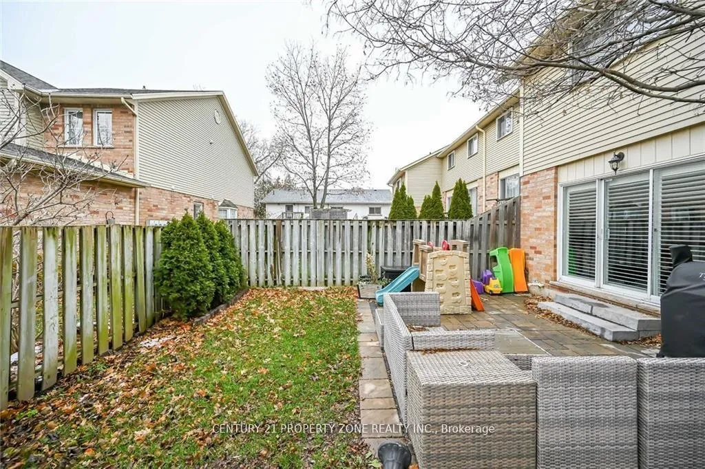 Photo 22 of 40 Frances Avenue, Hamilton, Stoney Creek — HOMEH