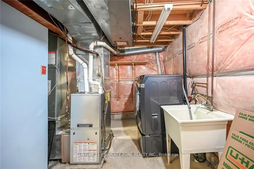 Photo 23 of 40 Frances Avenue, Hamilton, Stoney Creek — HOMEH