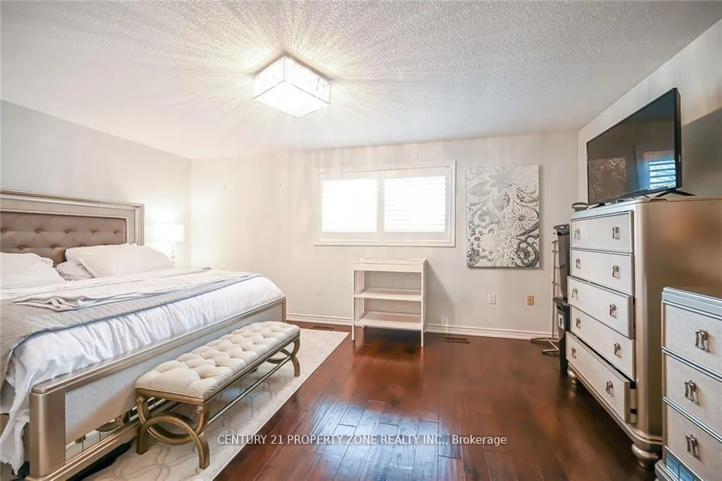 Photo 28 of 40 Frances Avenue, Hamilton, Stoney Creek — HOMEH